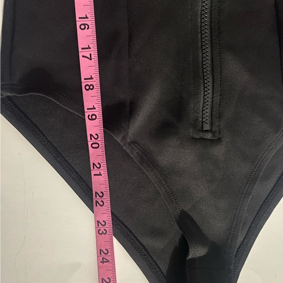 Forever 21 Black Zip Front Scuba Like Bodysuit Size Small - Picture 7 of 10